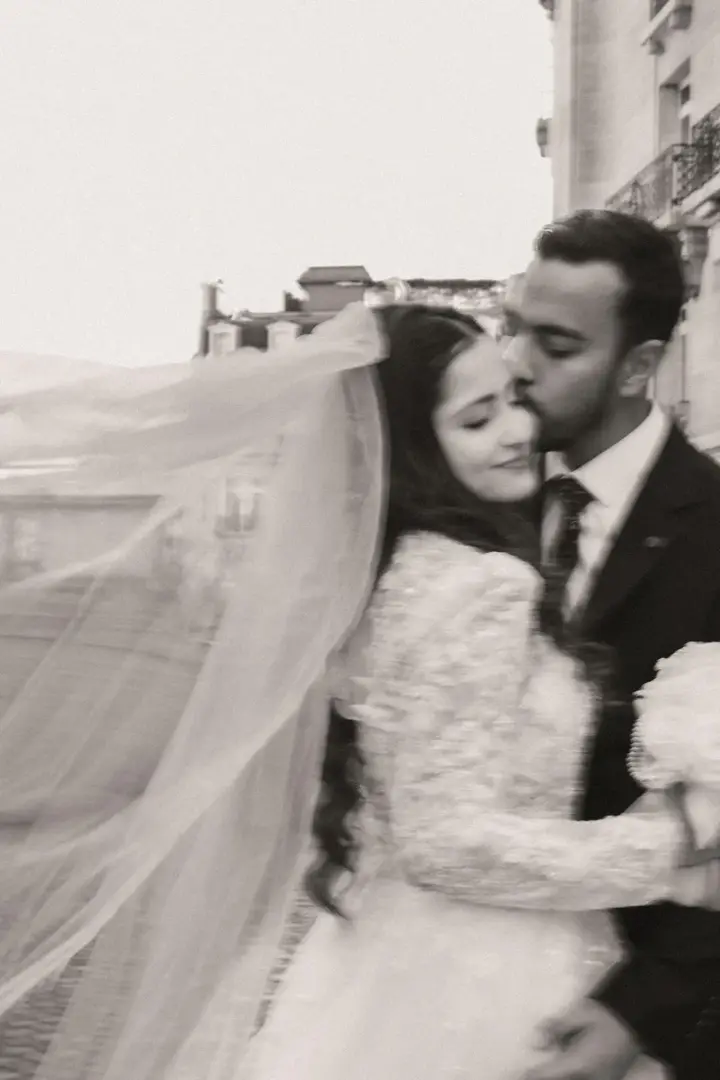 Paris wedding photoshoot Eiffel Tower